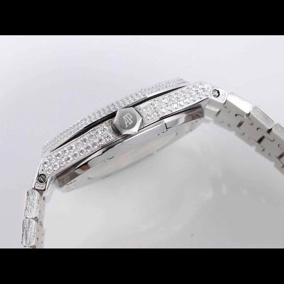 Audemars Piguet Royal Oak 41mm Custom 33ct Diamonds with Arabic dial. - Picture 1 of 3